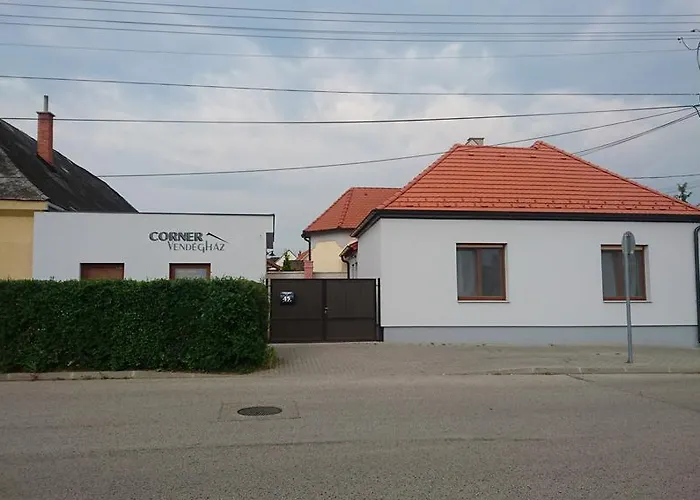 Corner Affittacamere 3*